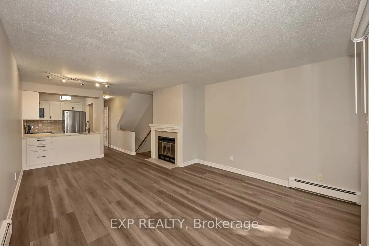 Photo 12 of 45 Crispin Private, Ottawa, Manor Park — HOMEH