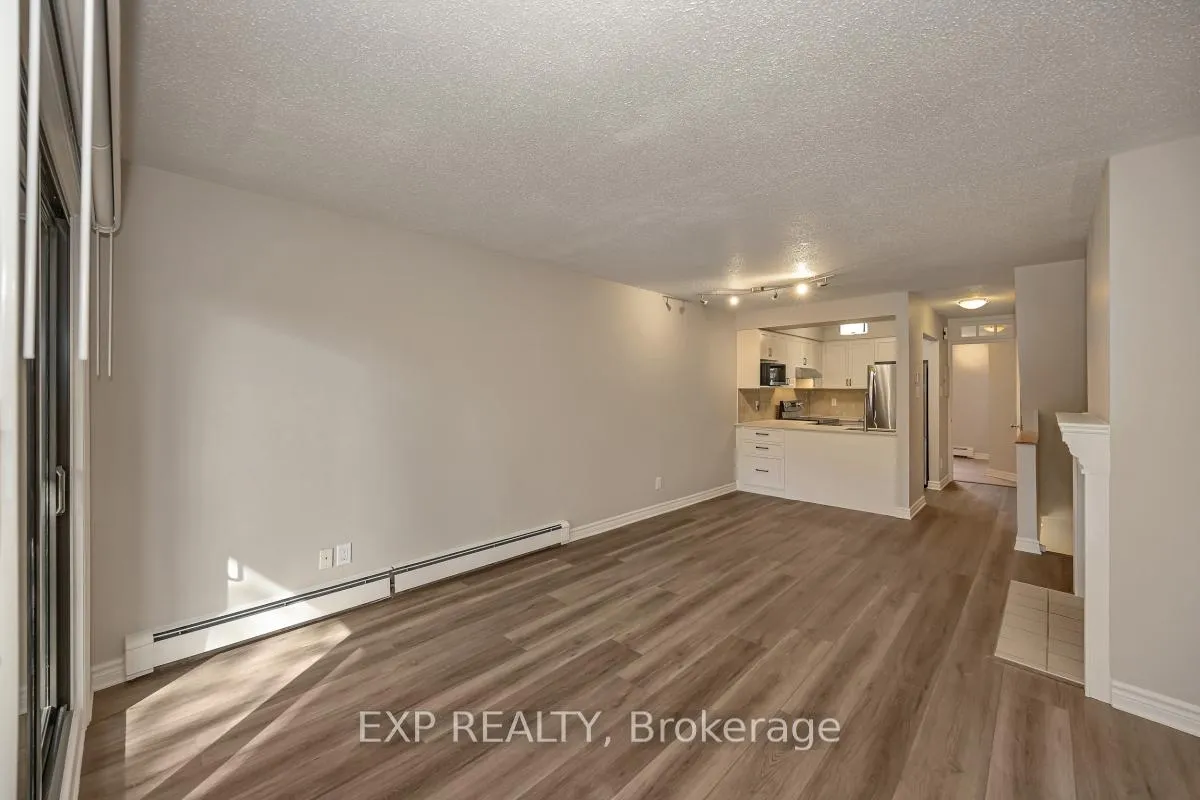 Photo 13 of 45 Crispin Private, Ottawa, Manor Park — HOMEH