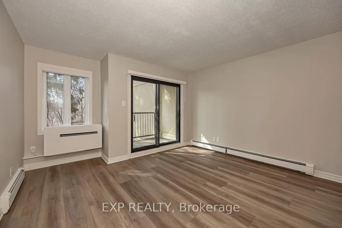 Photo 15 of 45 Crispin Private, Ottawa, Manor Park — HOMEH