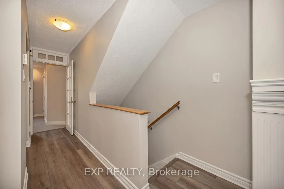 Photo 17 of 45 Crispin Private, Ottawa, Manor Park — HOMEH