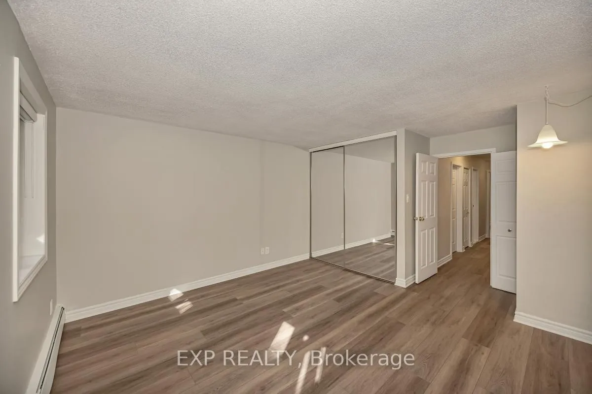 Photo 22 of 45 Crispin Private, Ottawa, Manor Park — HOMEH