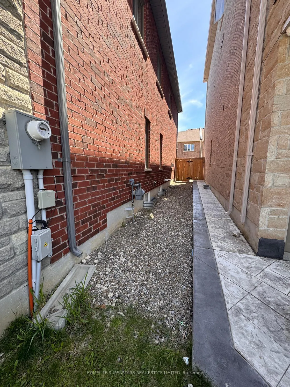 Photo 31 of 6 Dolobram Trail, Brampton, Northwest Brampton — HOMEH
