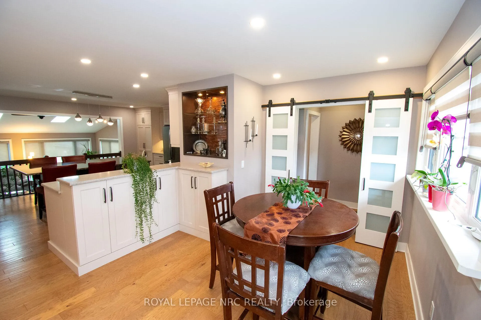 Photo 5 of 45 Nickerson Avenue, St. Catharines, Vine/Linwell — HOMEH