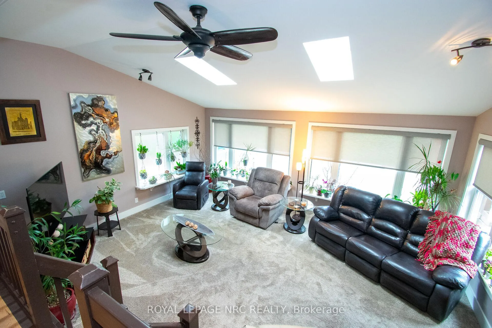 Photo 19 of 45 Nickerson Avenue, St. Catharines, Vine/Linwell — HOMEH