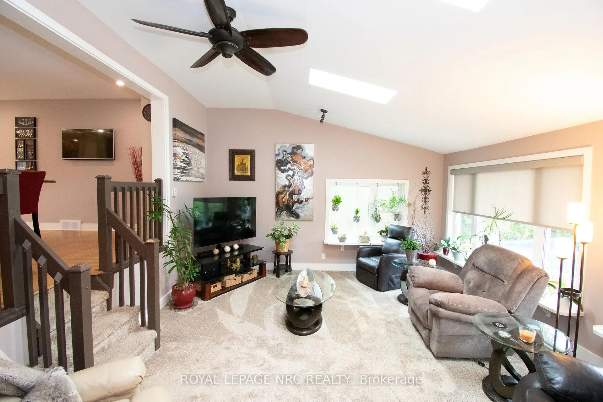 Photo 21 of 45 Nickerson Avenue, St. Catharines, Vine/Linwell — HOMEH