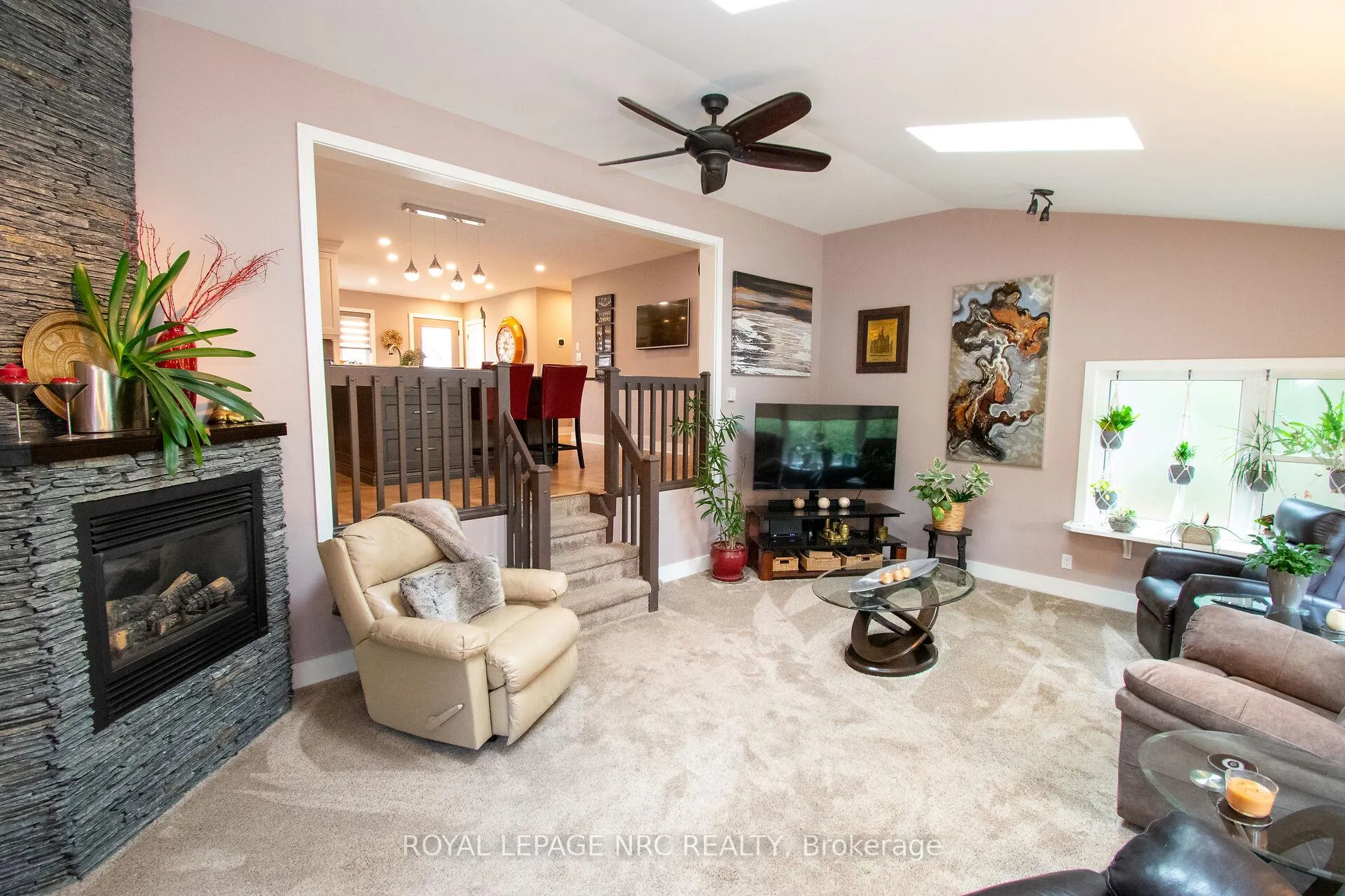 Photo 22 of 45 Nickerson Avenue, St. Catharines, Vine/Linwell — HOMEH