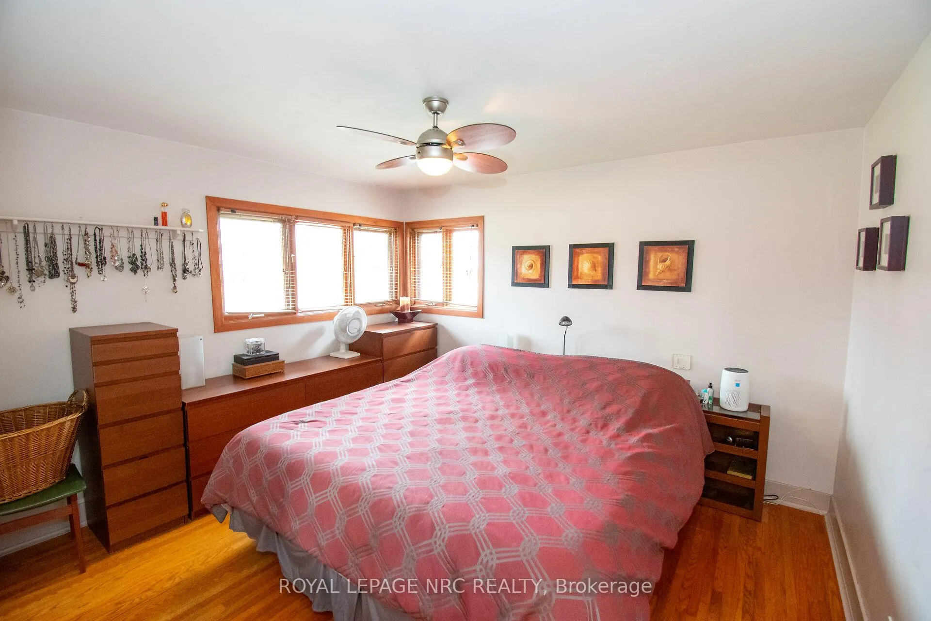 Photo 28 of 45 Nickerson Avenue, St. Catharines, Vine/Linwell — HOMEH
