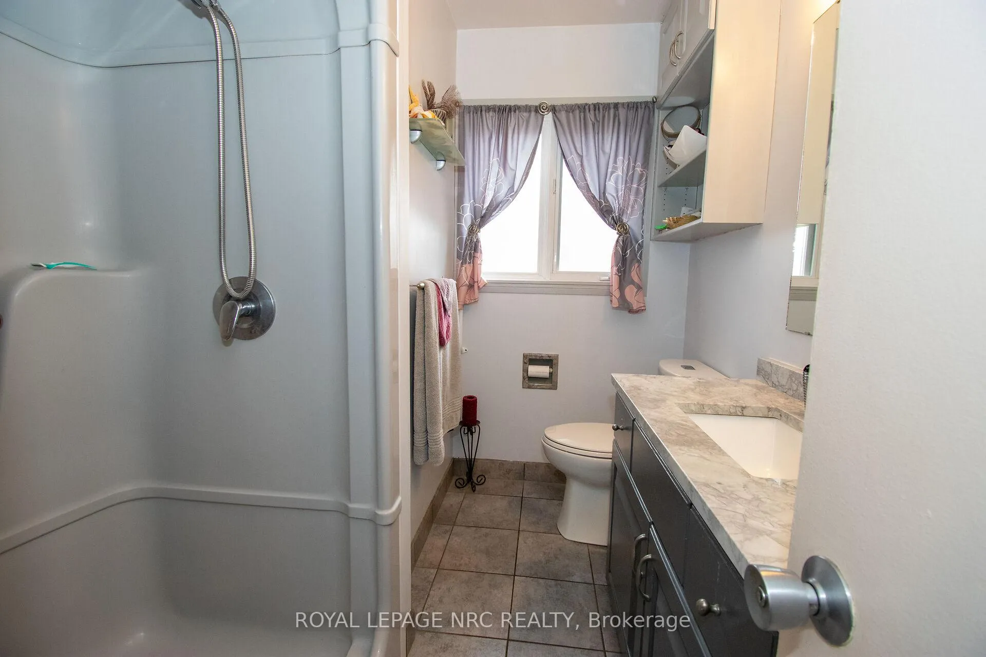 Photo 30 of 45 Nickerson Avenue, St. Catharines, Vine/Linwell — HOMEH