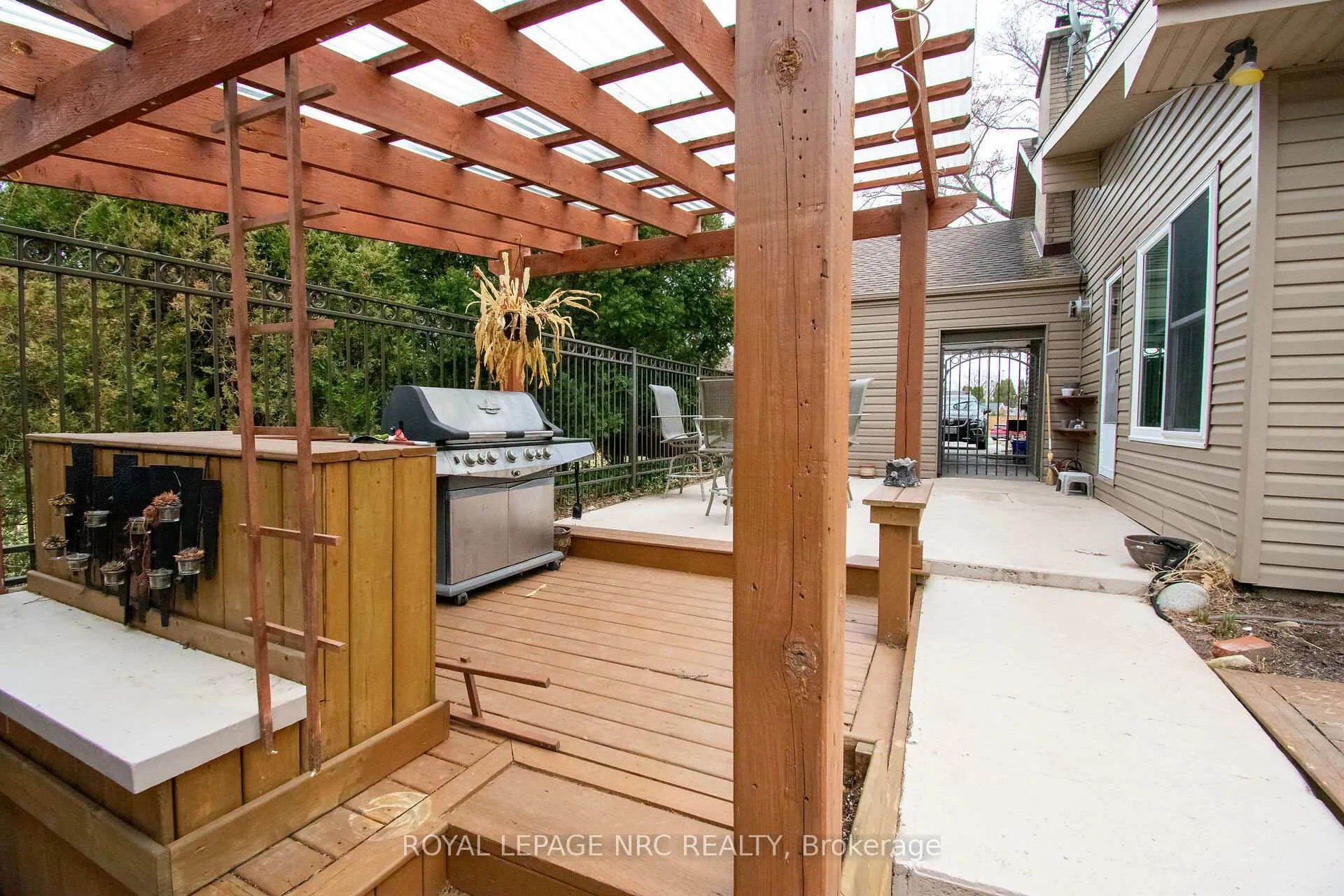 Photo 49 of 45 Nickerson Avenue, St. Catharines, Vine/Linwell — HOMEH