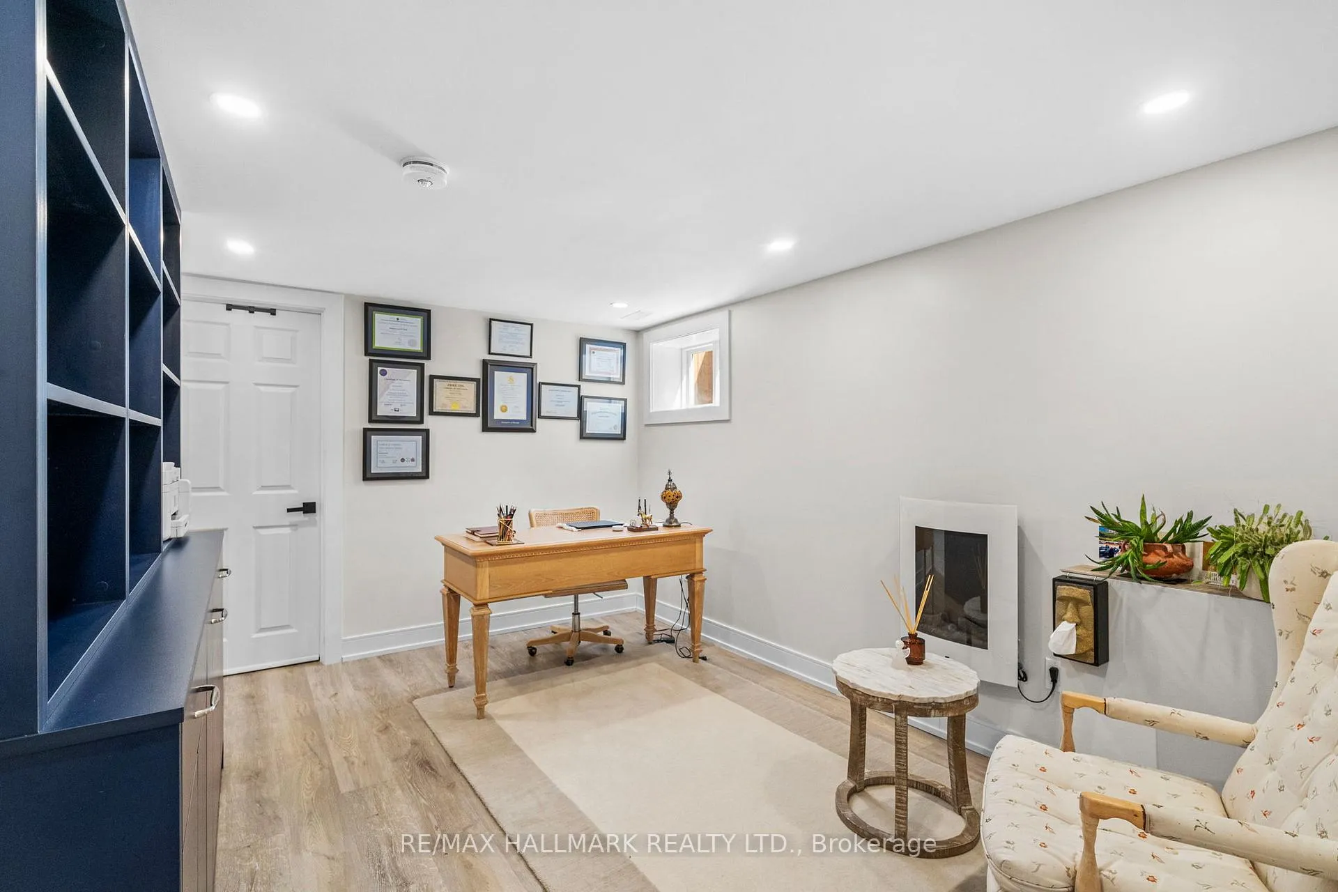 Photo 21 of 136 Lothian Avenue, Etobicoke, Stonegate-Queensway — HOMEH