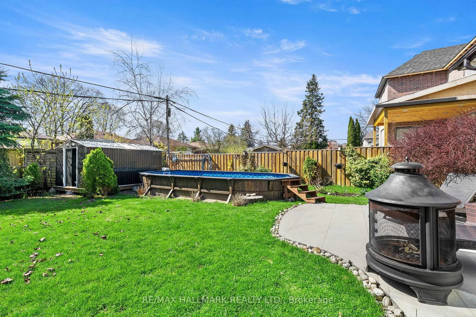 Photo 39 of 136 Lothian Avenue, Etobicoke, Stonegate-Queensway — HOMEH