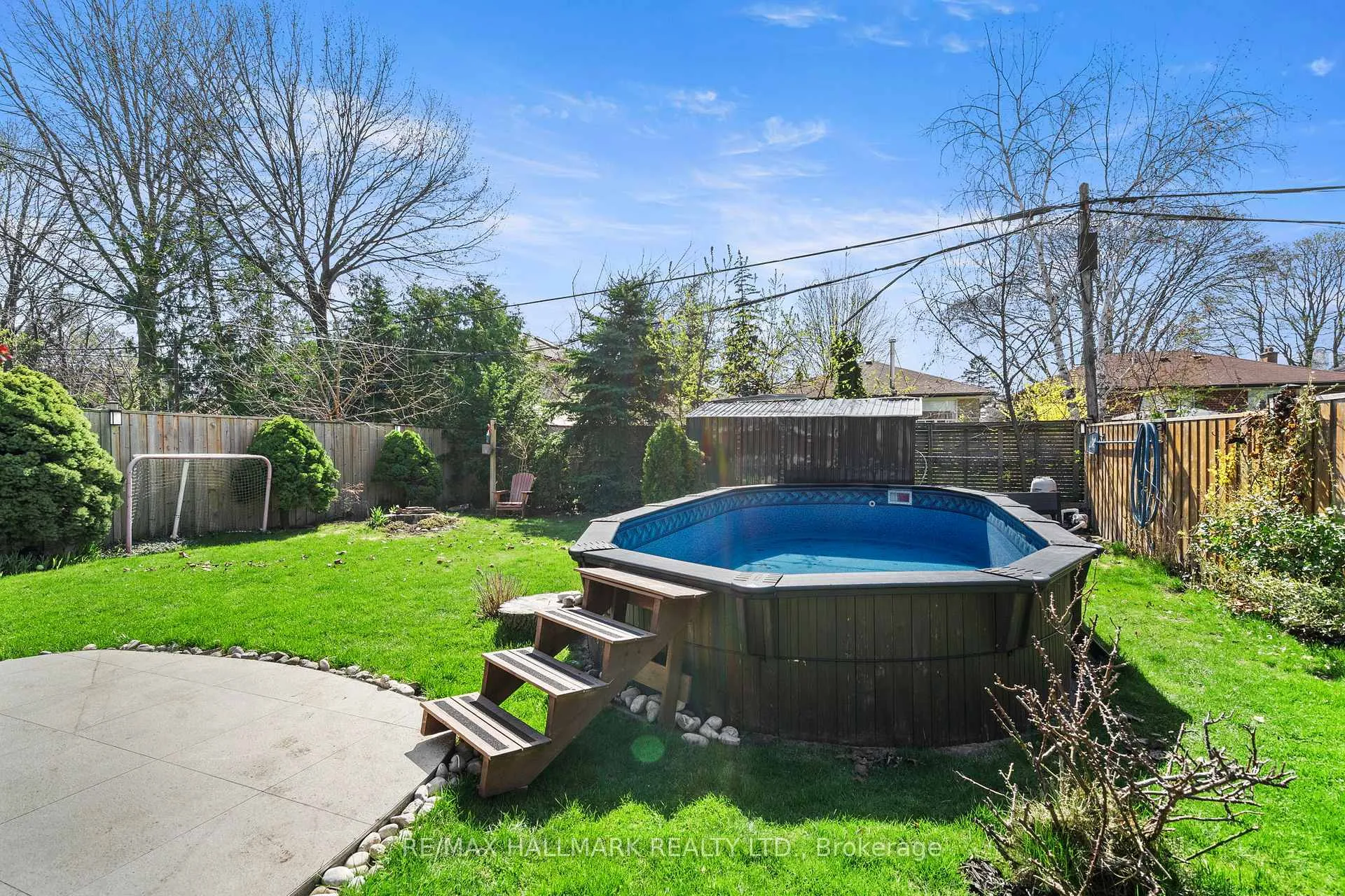 Photo 42 of 136 Lothian Avenue, Etobicoke, Stonegate-Queensway — HOMEH
