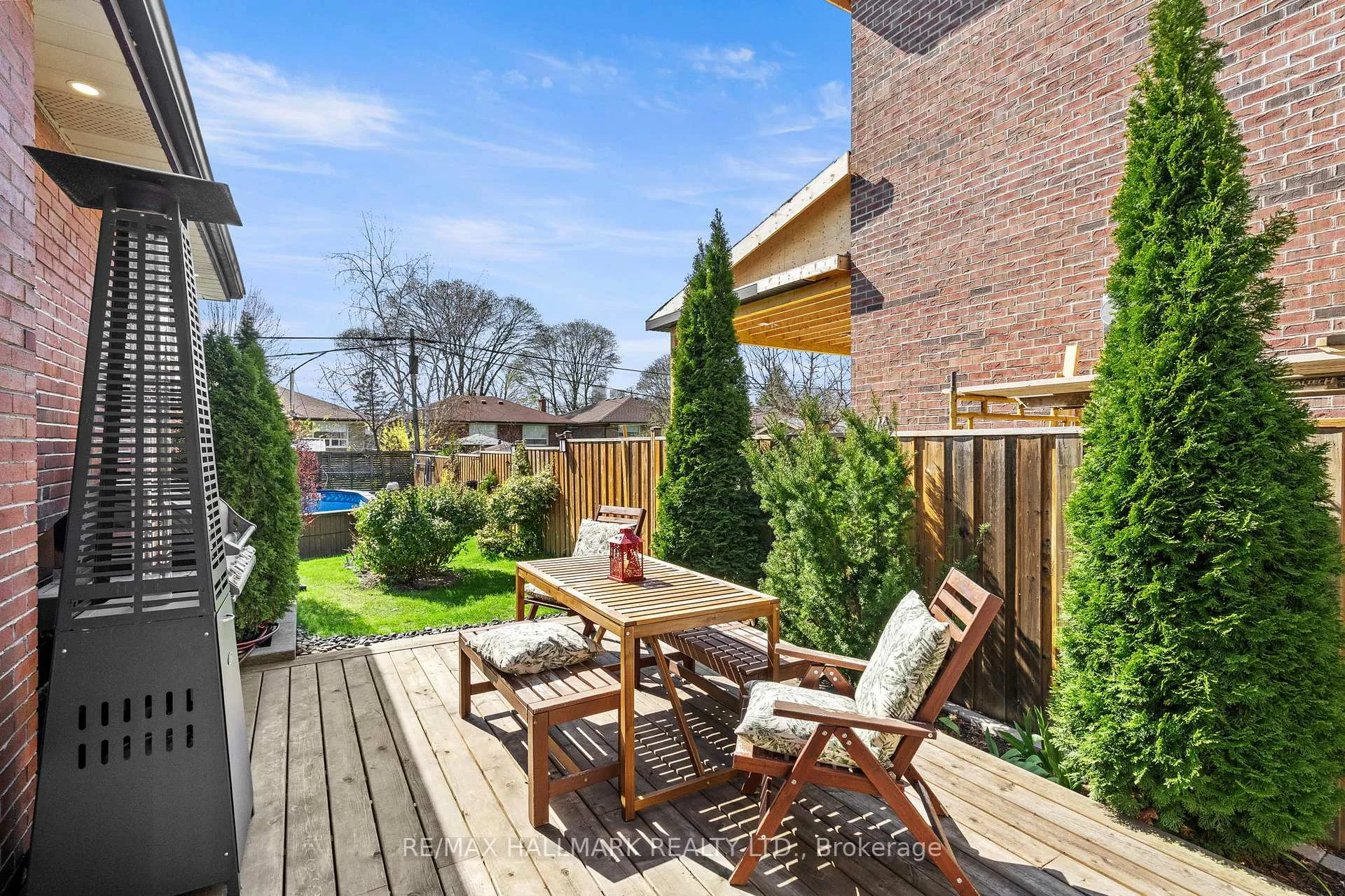 Photo 43 of 136 Lothian Avenue, Etobicoke, Stonegate-Queensway — HOMEH