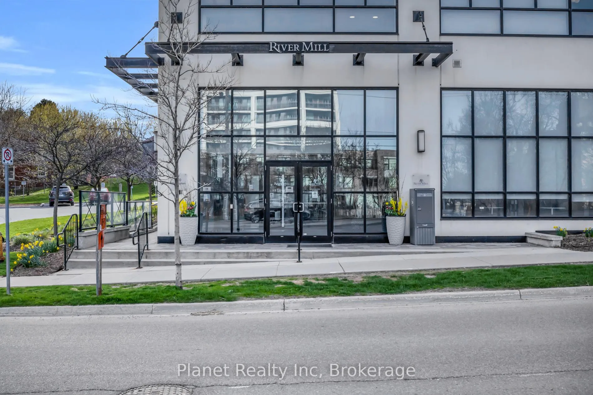 Photo 3 of Unit 409, 150 Wellington Street E, Guelph, Downtown — HOMEH