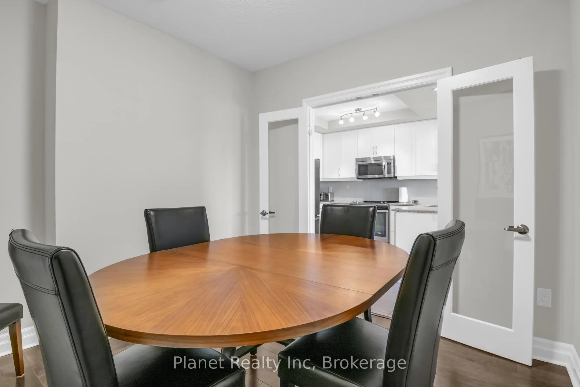 Photo 14 of Unit 409, 150 Wellington Street E, Guelph, Downtown — HOMEH
