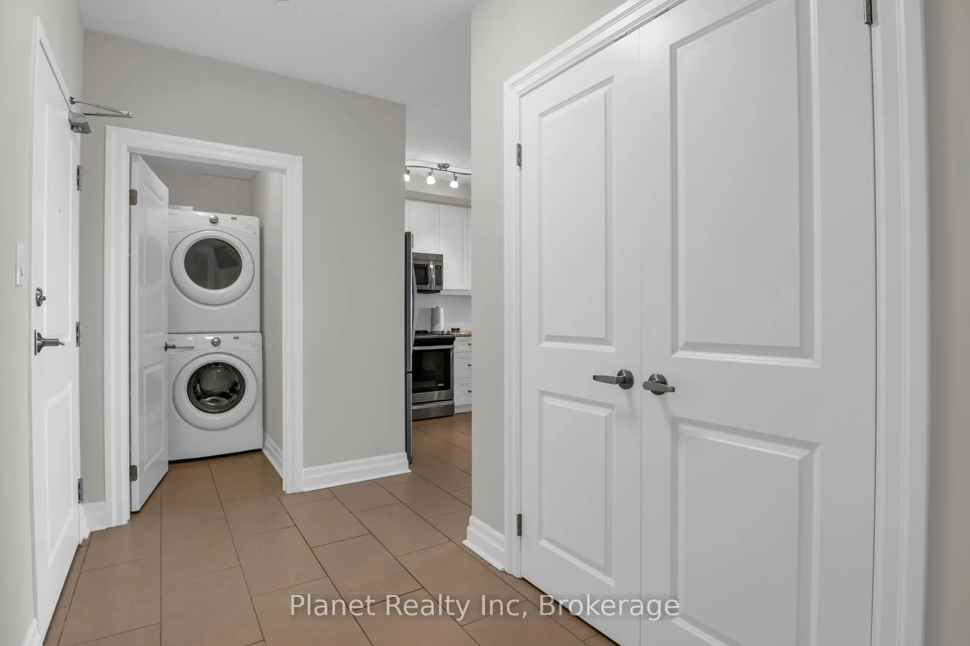 Photo 17 of Unit 409, 150 Wellington Street E, Guelph, Downtown — HOMEH