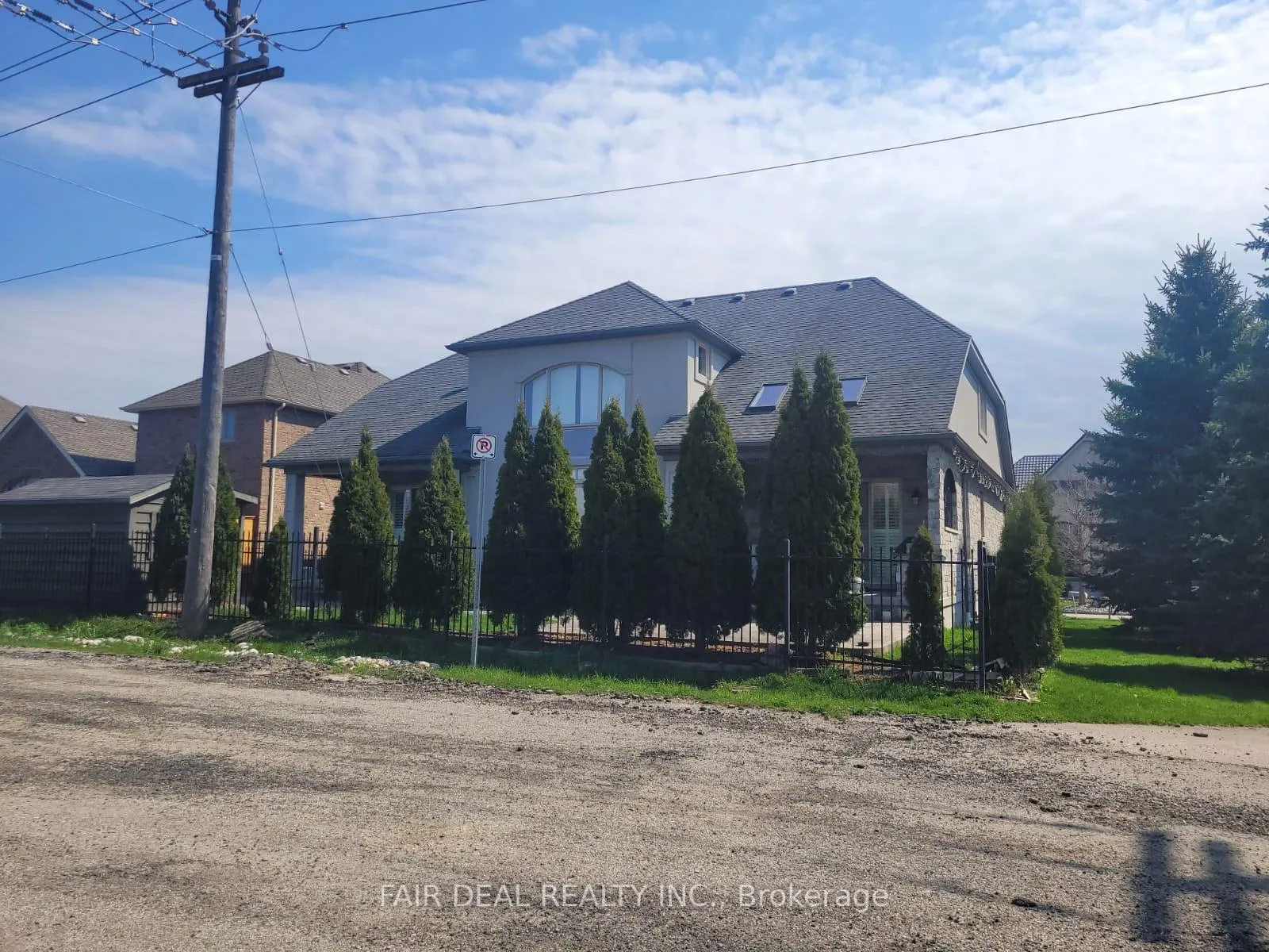 Photo 2 of 258 Joseph Schoerg Crescent, Kitchener, Pioneer Tower West — HOMEH