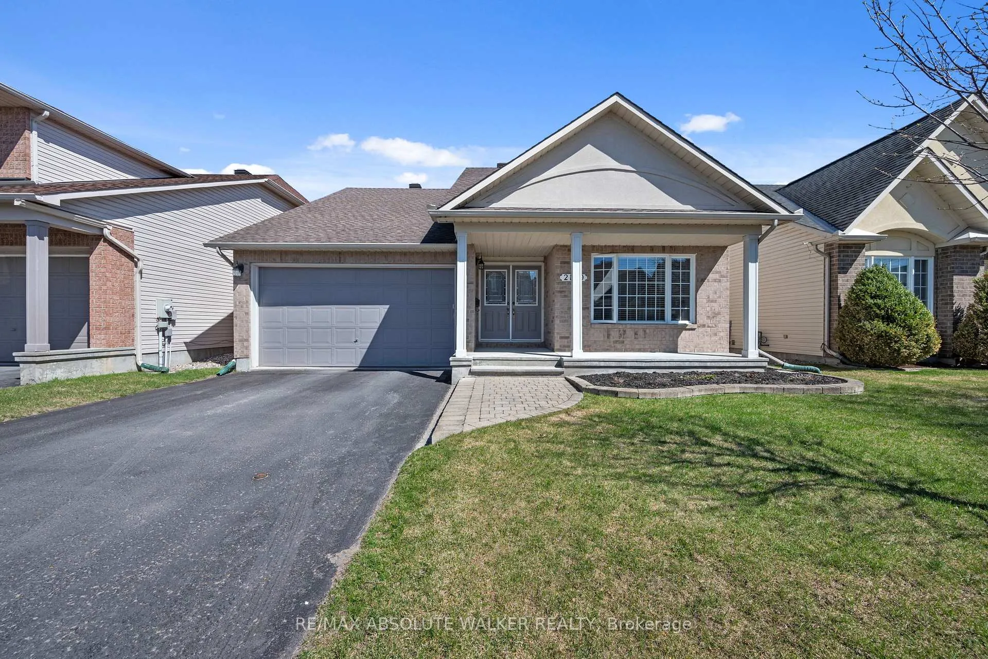 Photo 2 of 2109 Ricardo Street, Ottawa, Avalon East — HOMEH