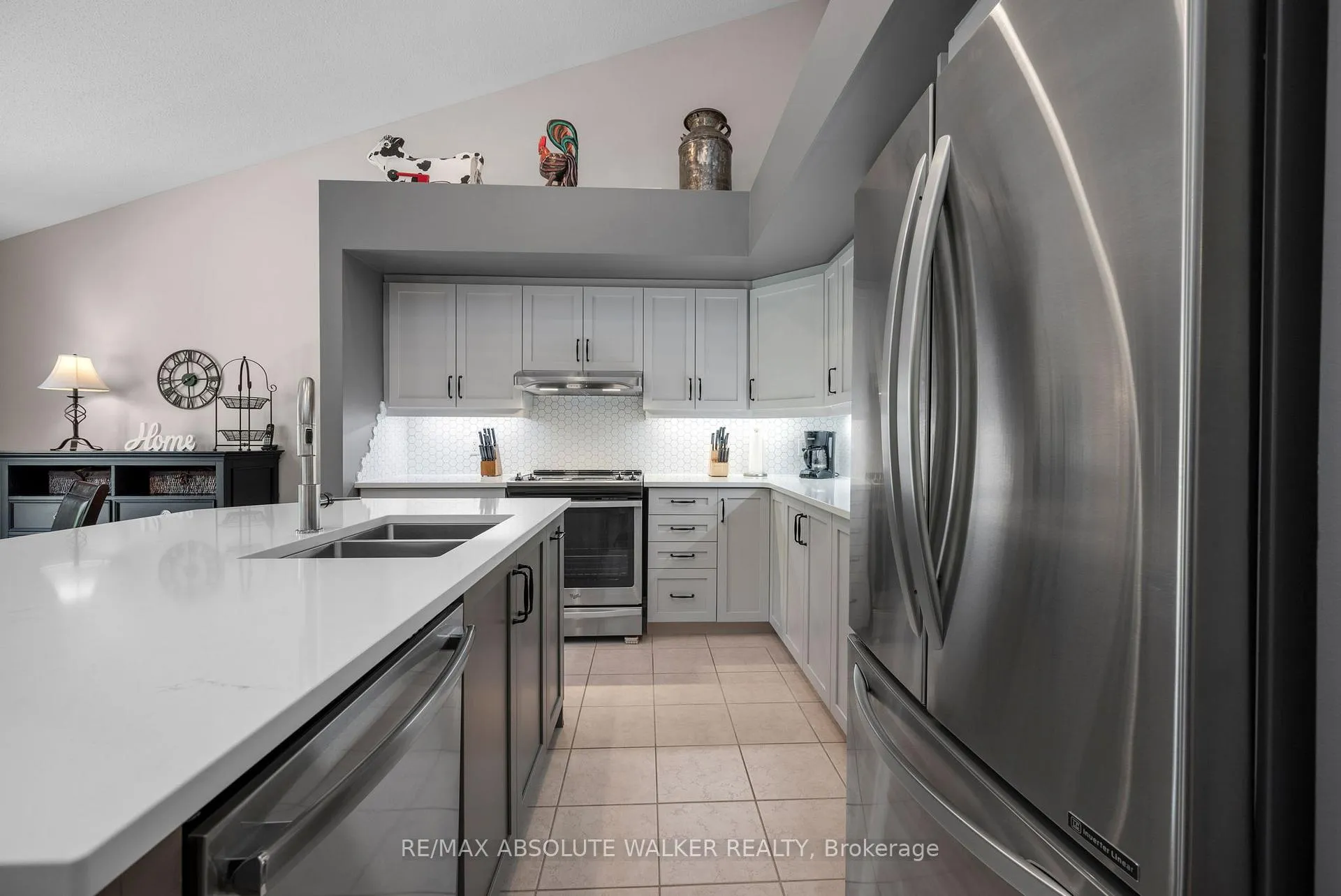 Photo 13 of 2109 Ricardo Street, Ottawa, Avalon East — HOMEH