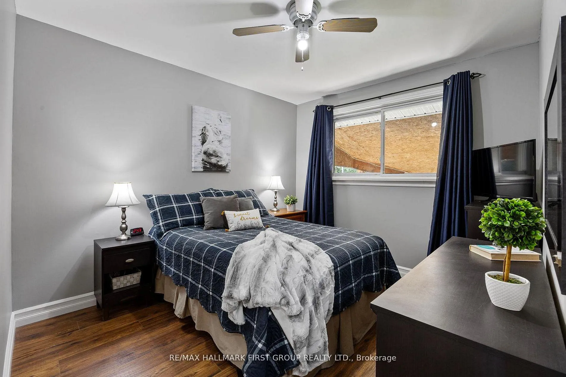 Photo 18 of 924 McCullough Drive, Whitby, Downtown Whitby — HOMEH