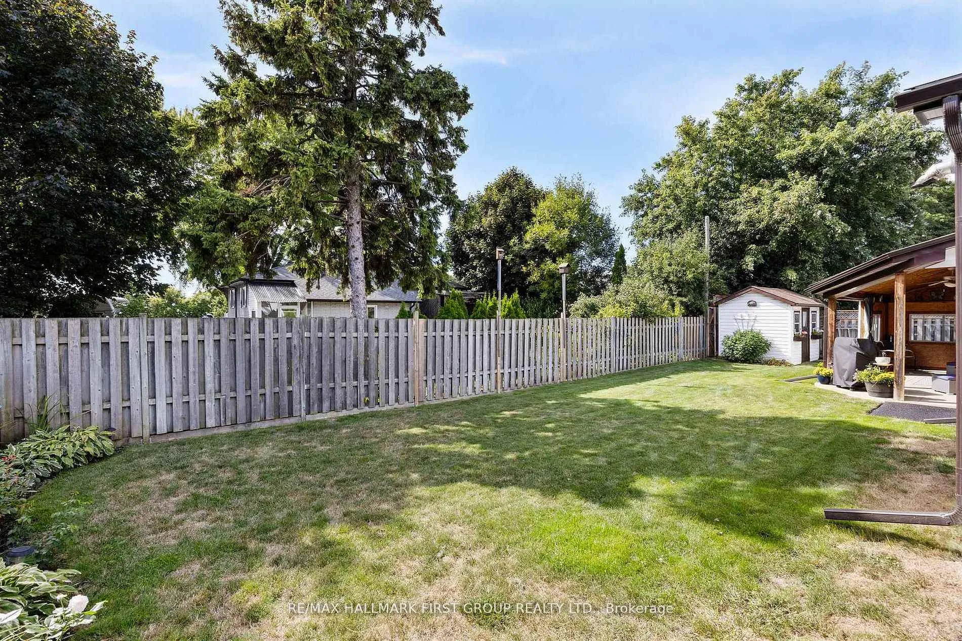 Photo 40 of 924 McCullough Drive, Whitby, Downtown Whitby — HOMEH