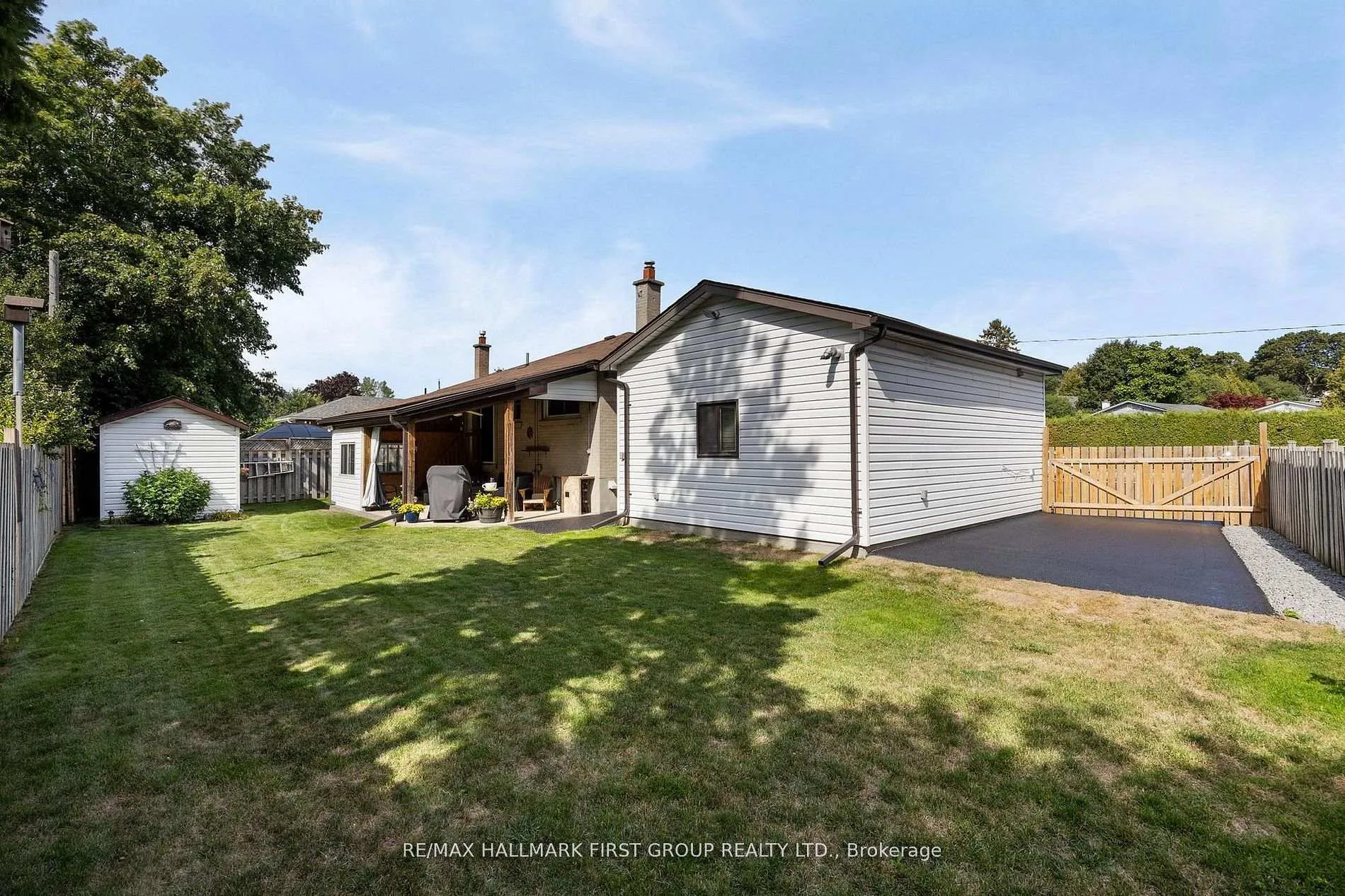 Photo 41 of 924 McCullough Drive, Whitby, Downtown Whitby — HOMEH