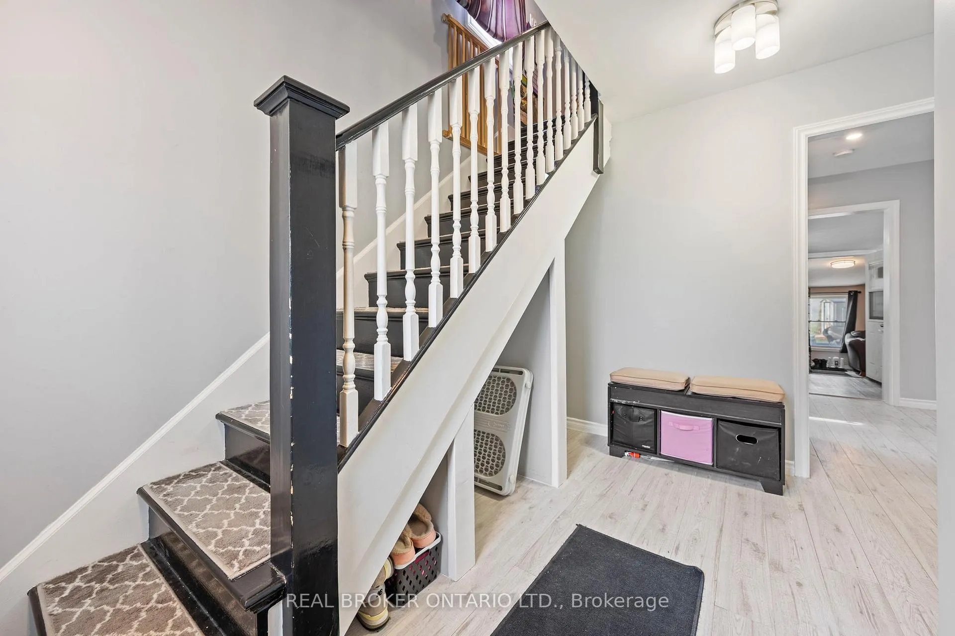 Photo 4 of 75 Dublin Street, Brantford — HOMEH