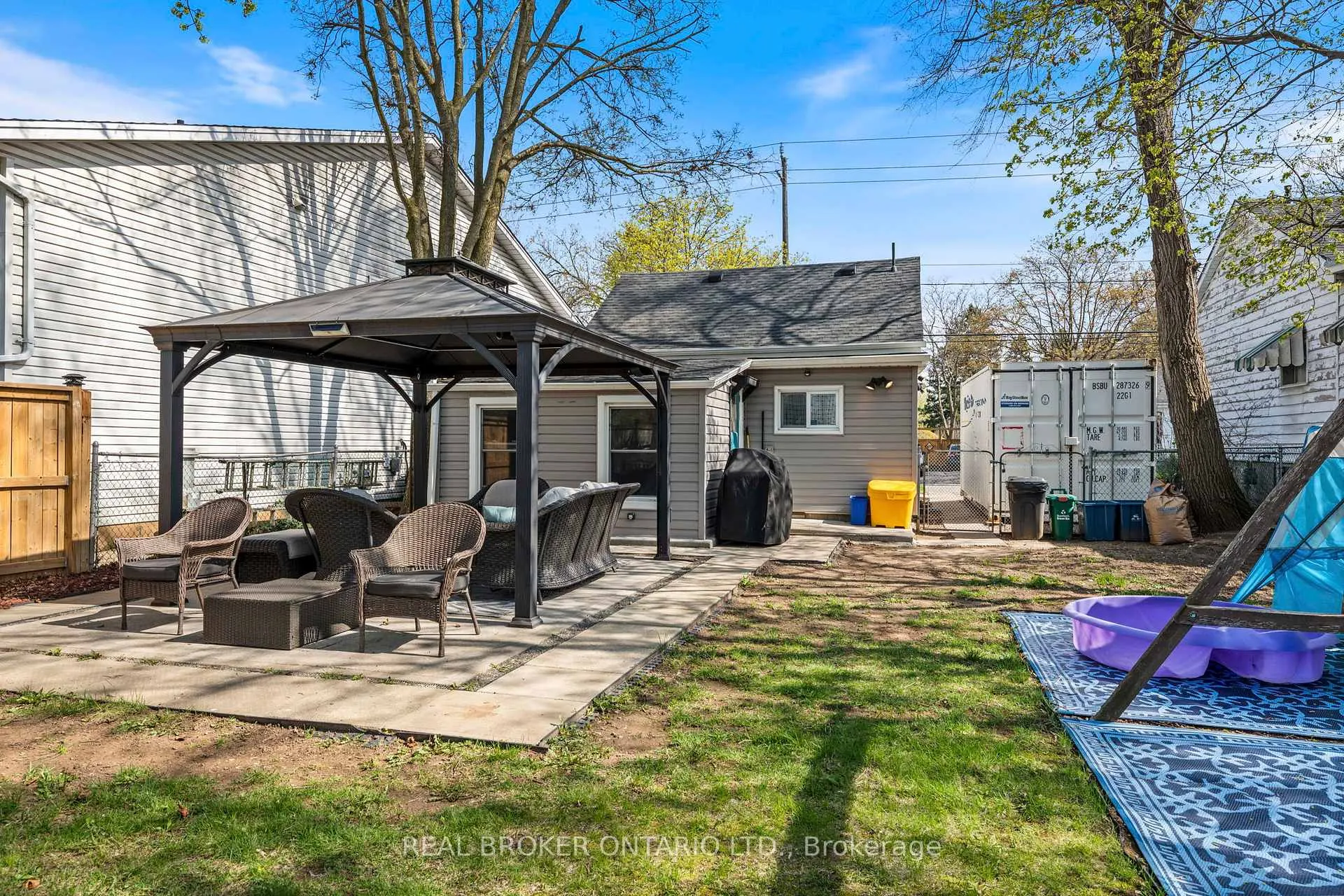 Photo 19 of 75 Dublin Street, Brantford — HOMEH