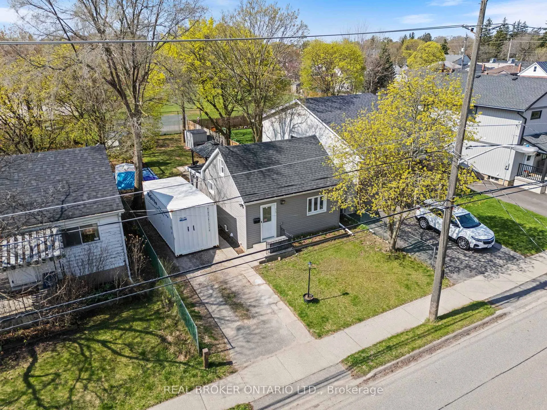 Photo 21 of 75 Dublin Street, Brantford — HOMEH