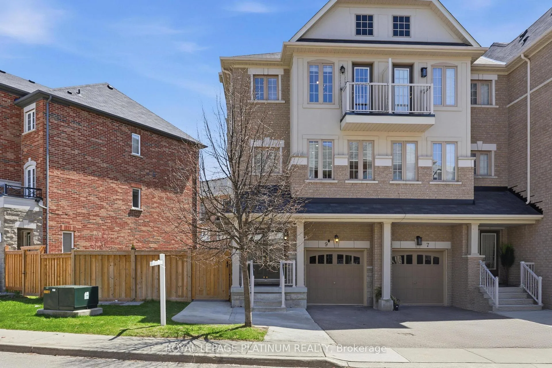 Photo 1 of 9 Rabbit Run Way, Brampton, Heart Lake East — HOMEH