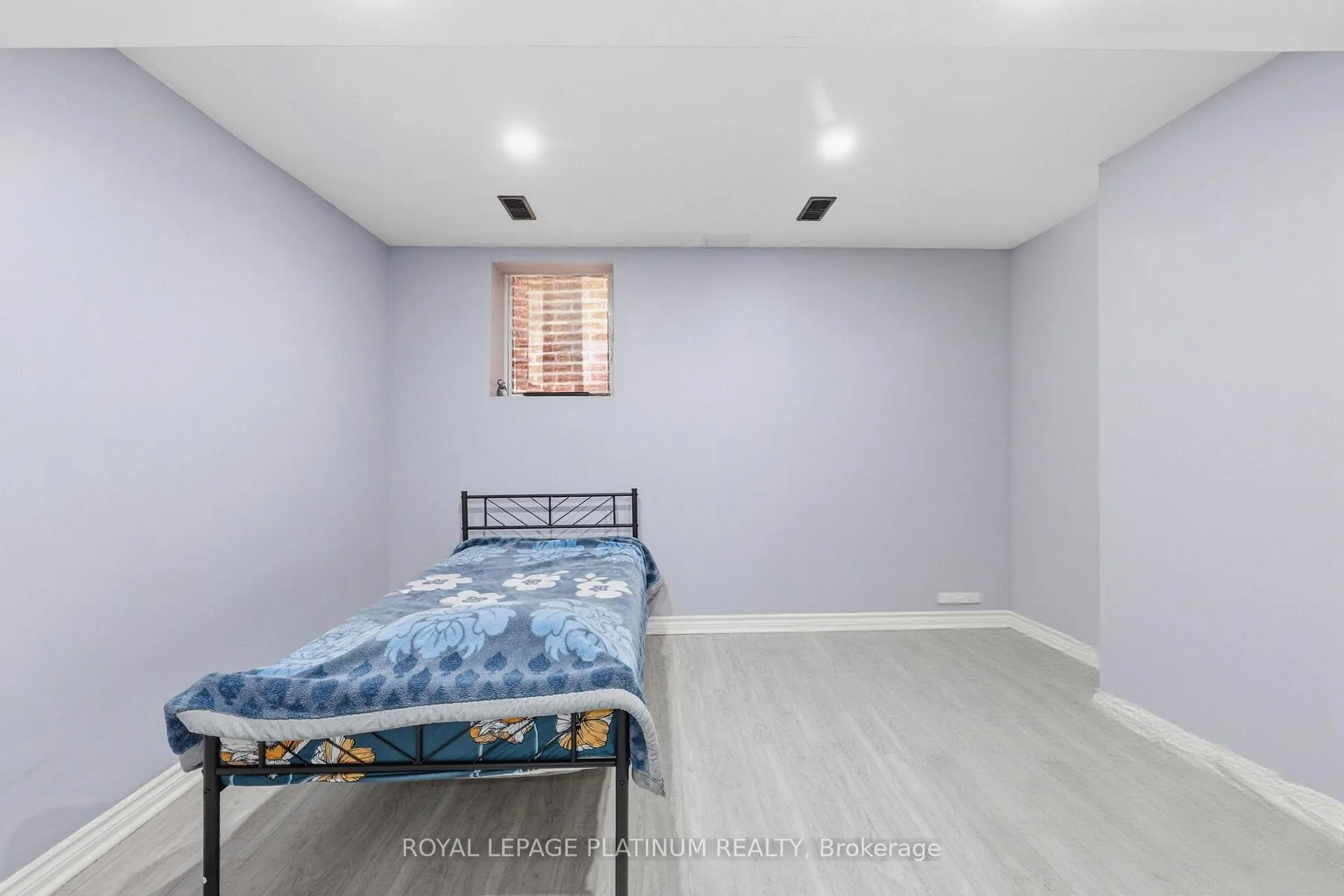 Photo 29 of 9 Rabbit Run Way, Brampton, Heart Lake East — HOMEH