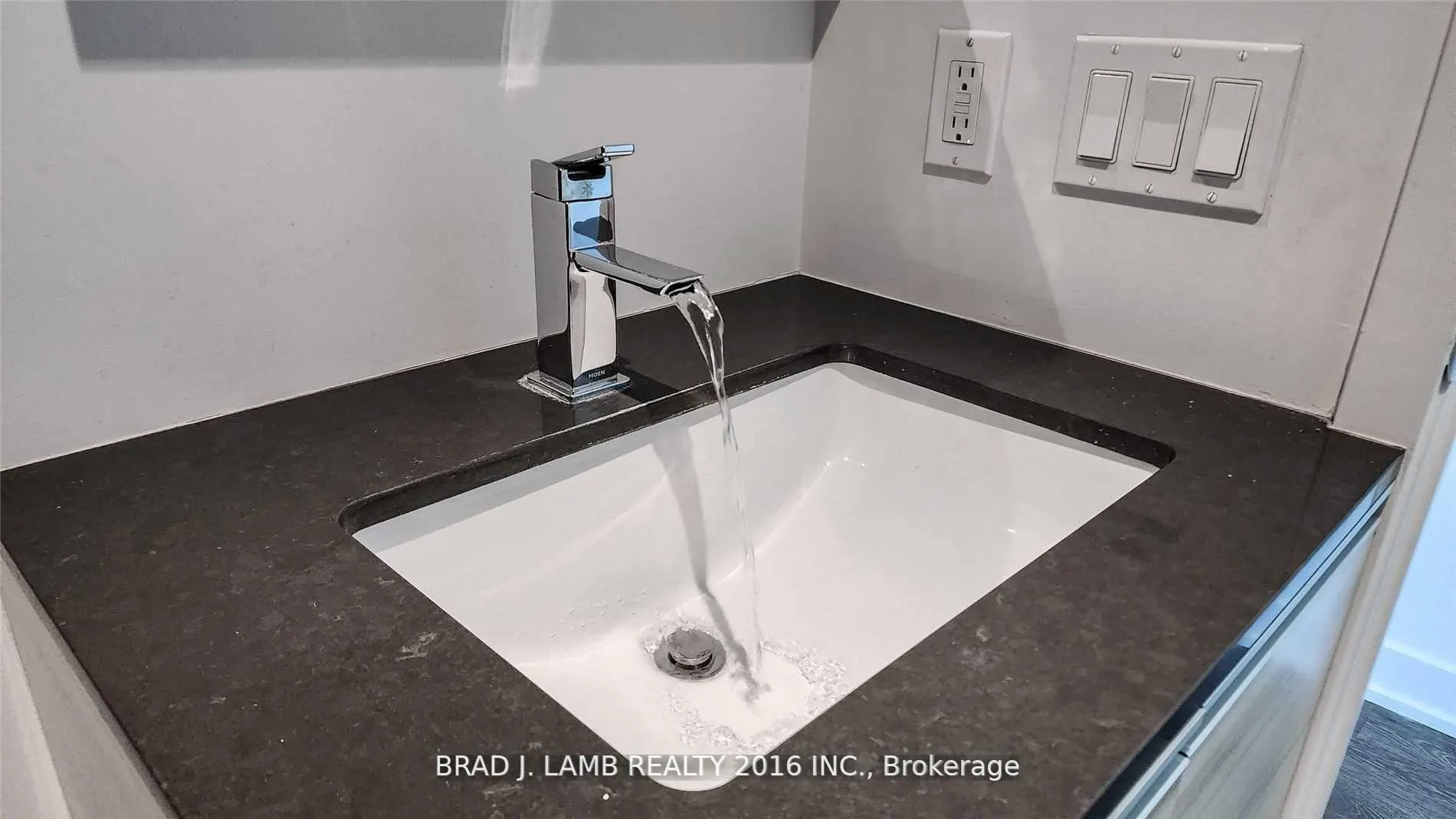 Photo 10 of Unit 502, 1238 Dundas Street E, Toronto, South Riverdale — HOMEH