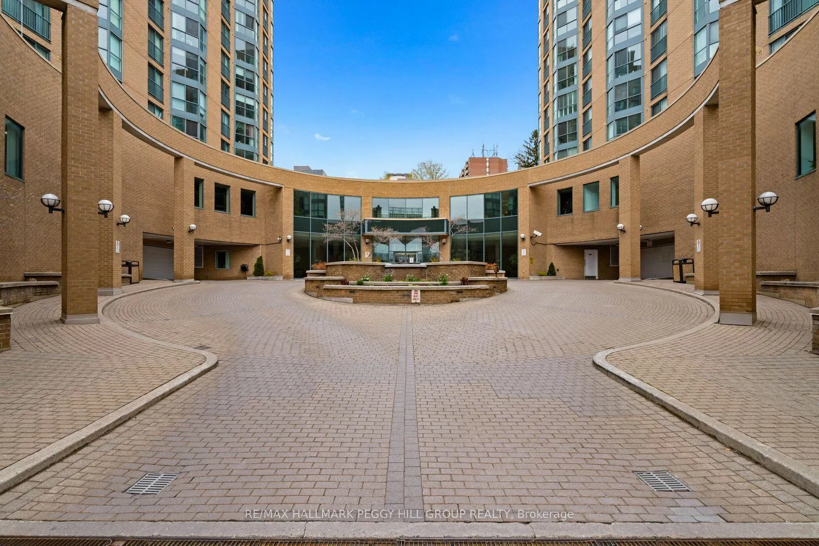 Photo 16 of Unit 505, 140 Dunlop Street E, Barrie, City Centre — HOMEH