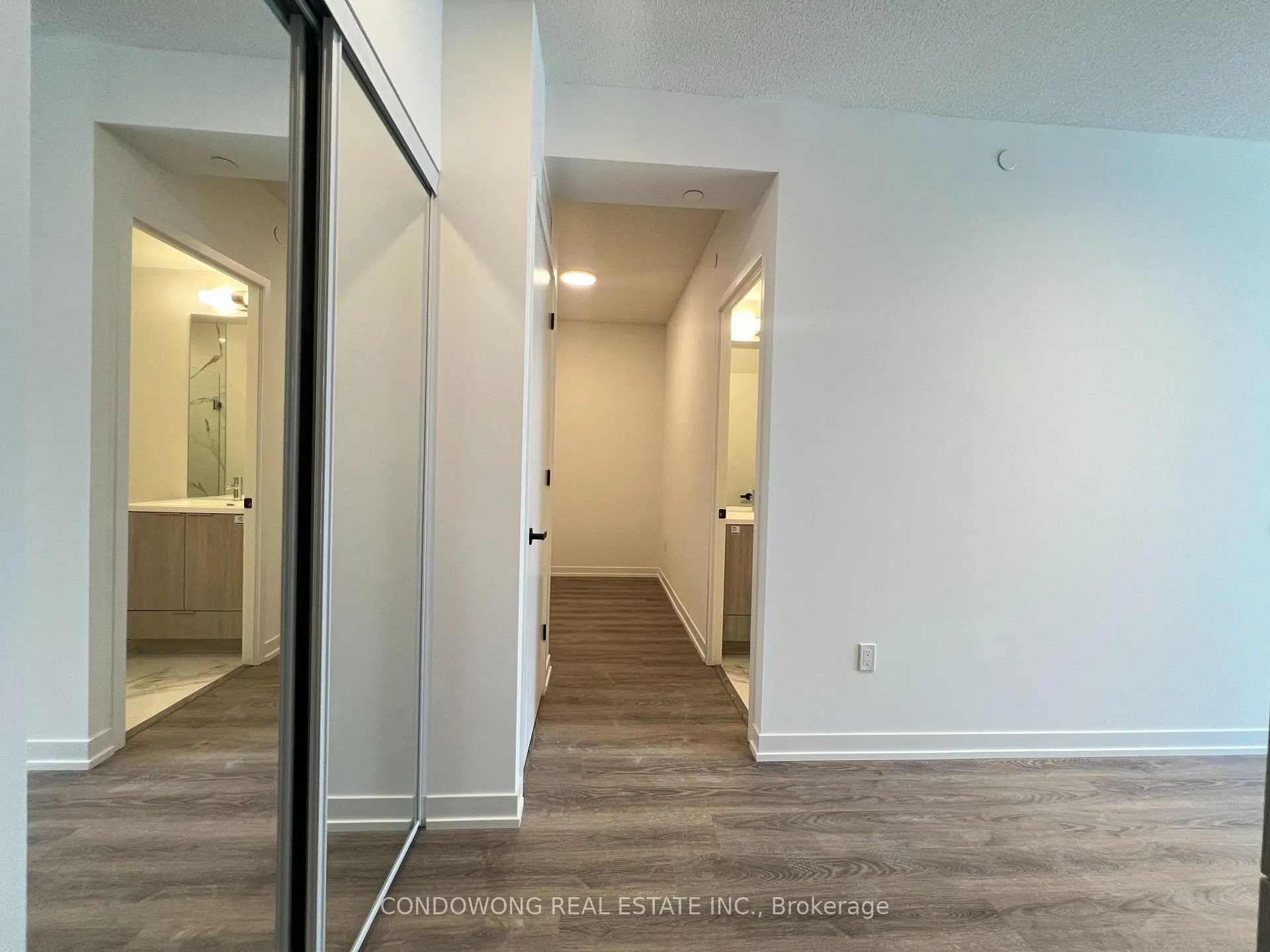 Photo 2 of Unit 701, 8 Interchange Way, Vaughan, Vaughan Corporate Centre — HOMEH