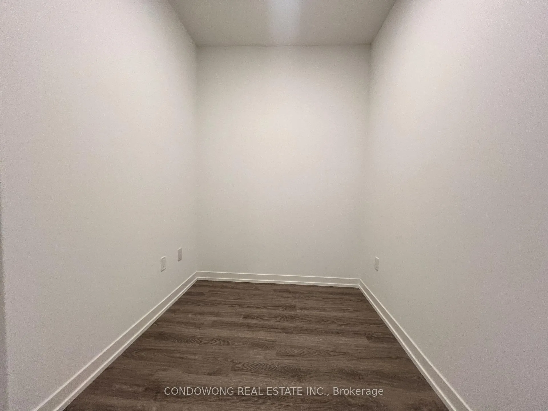 Photo 5 of Unit 701, 8 Interchange Way, Vaughan, Vaughan Corporate Centre — HOMEH