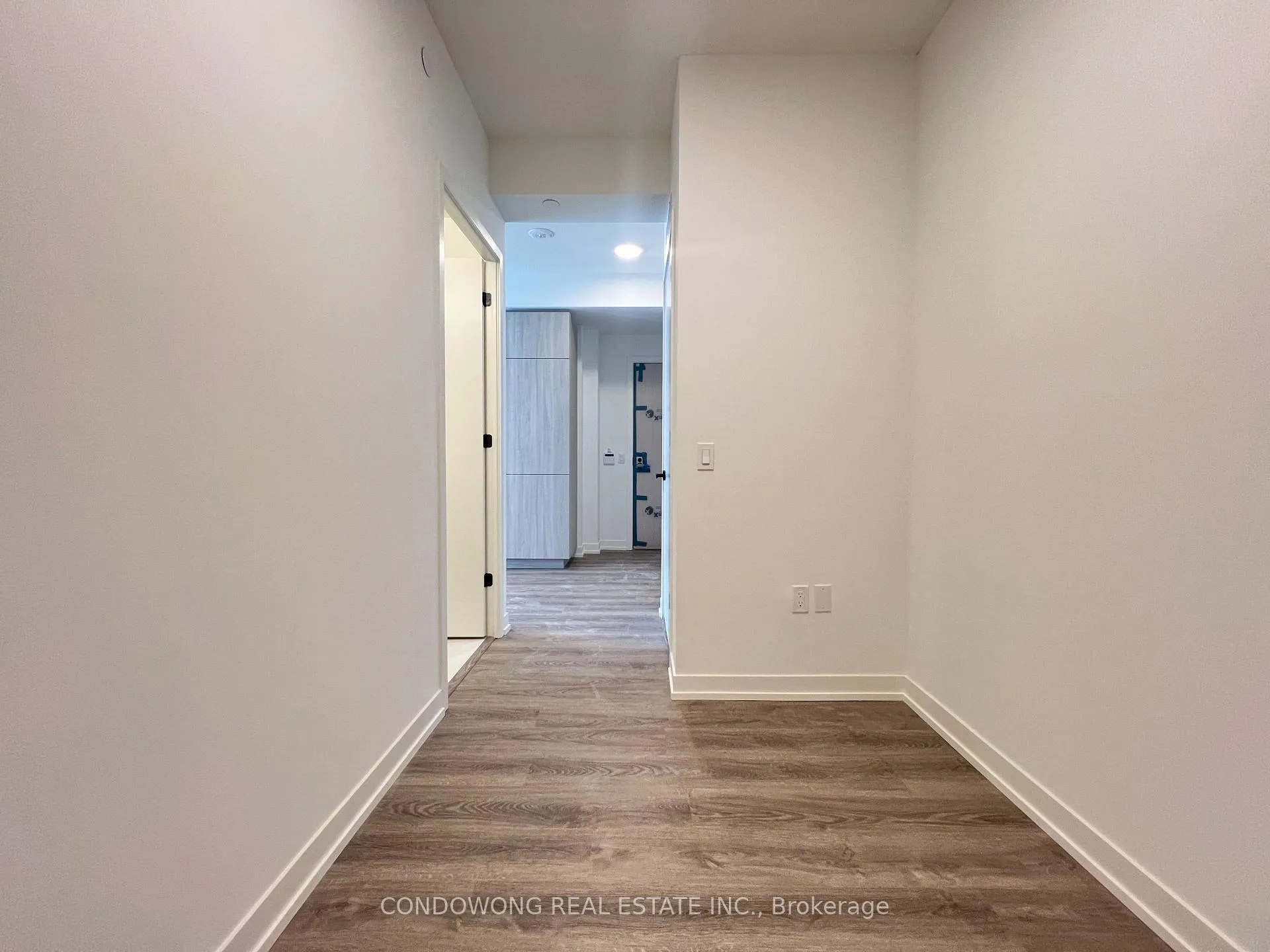 Photo 6 of Unit 701, 8 Interchange Way, Vaughan, Vaughan Corporate Centre — HOMEH