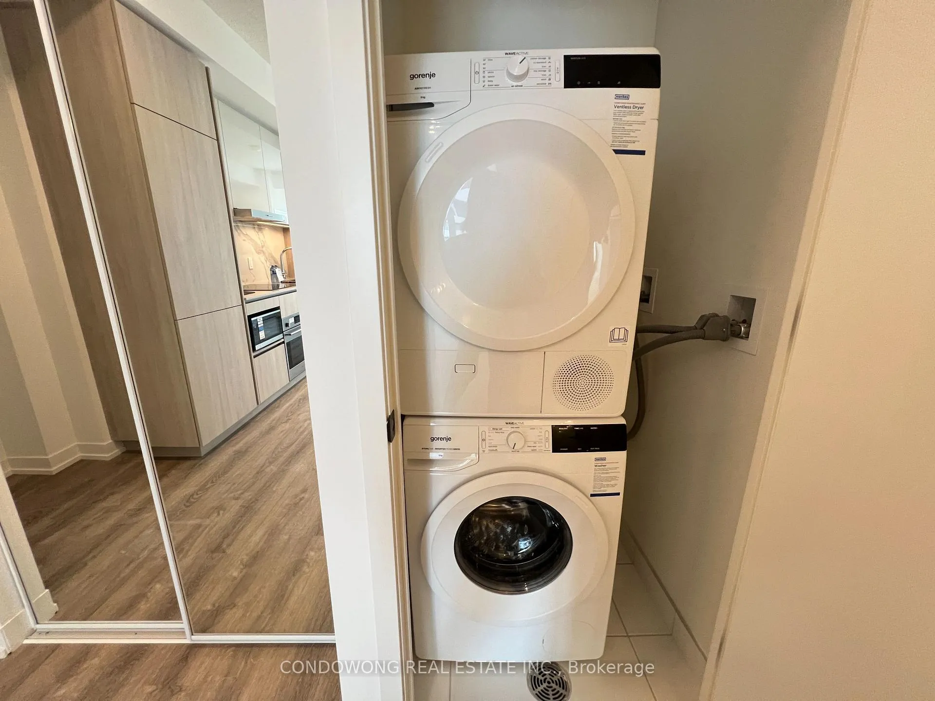 Photo 8 of Unit 701, 8 Interchange Way, Vaughan, Vaughan Corporate Centre — HOMEH