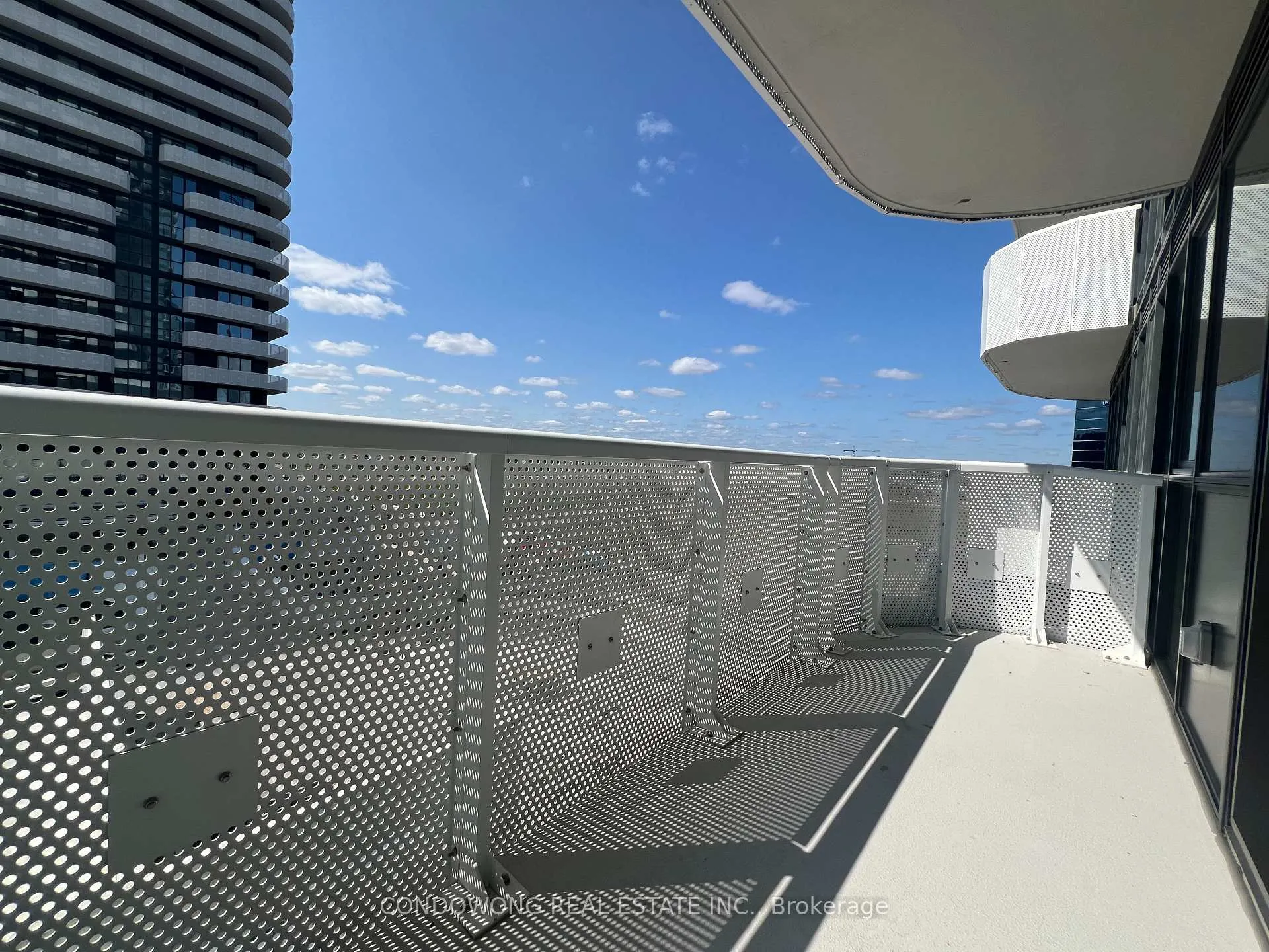 Photo 15 of Unit 701, 8 Interchange Way, Vaughan, Vaughan Corporate Centre — HOMEH