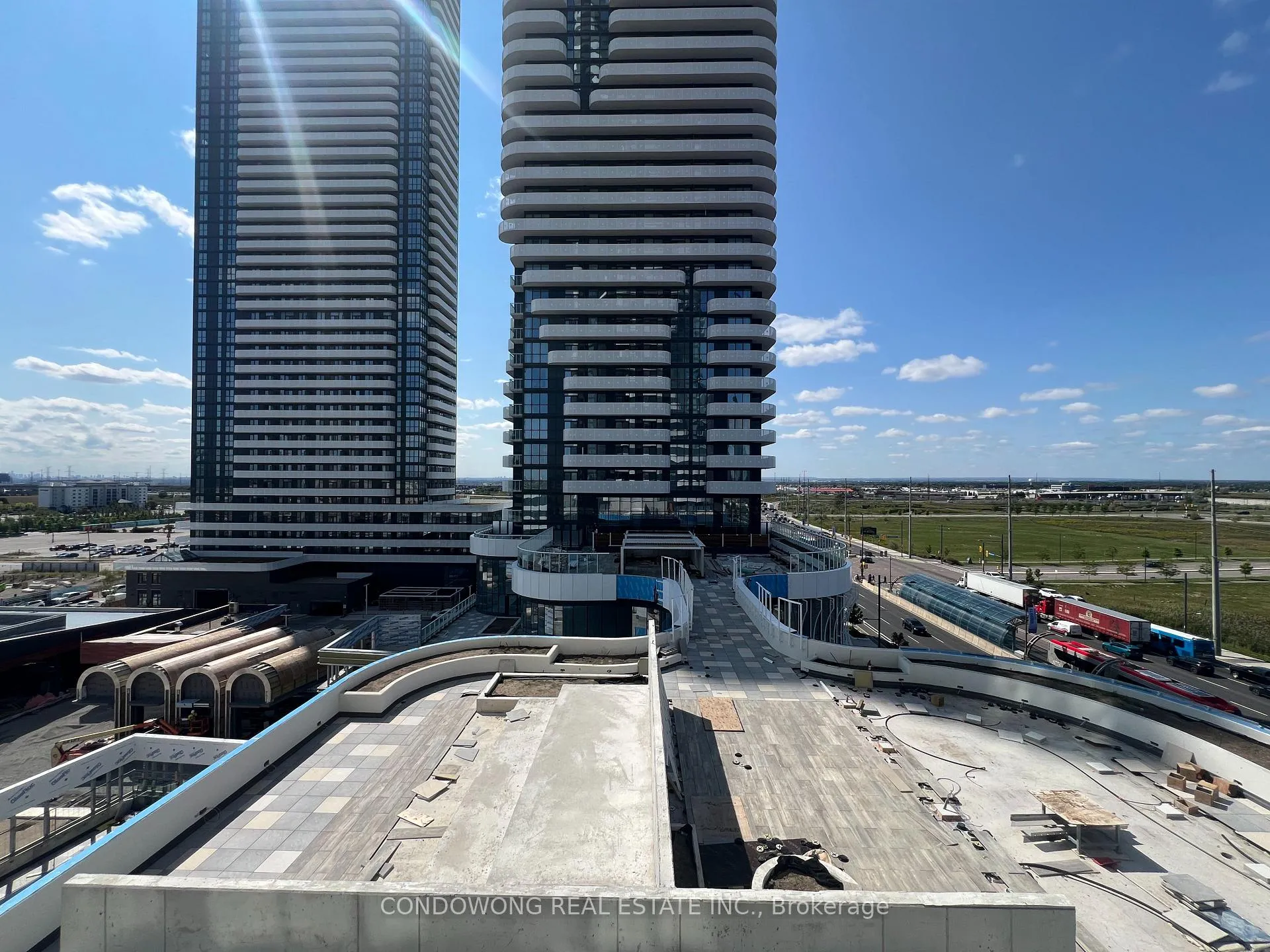Photo 16 of Unit 701, 8 Interchange Way, Vaughan, Vaughan Corporate Centre — HOMEH