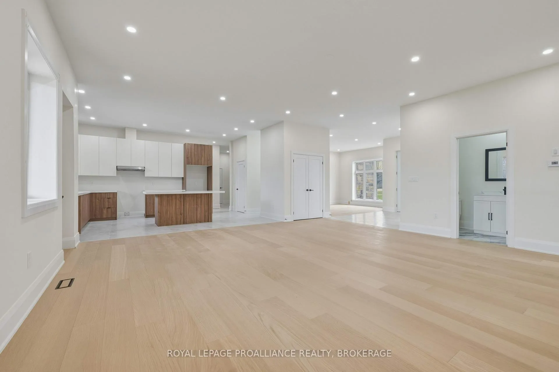 Photo 8 of 138 Hineman Street, Kingston, City North of 401 — HOMEH