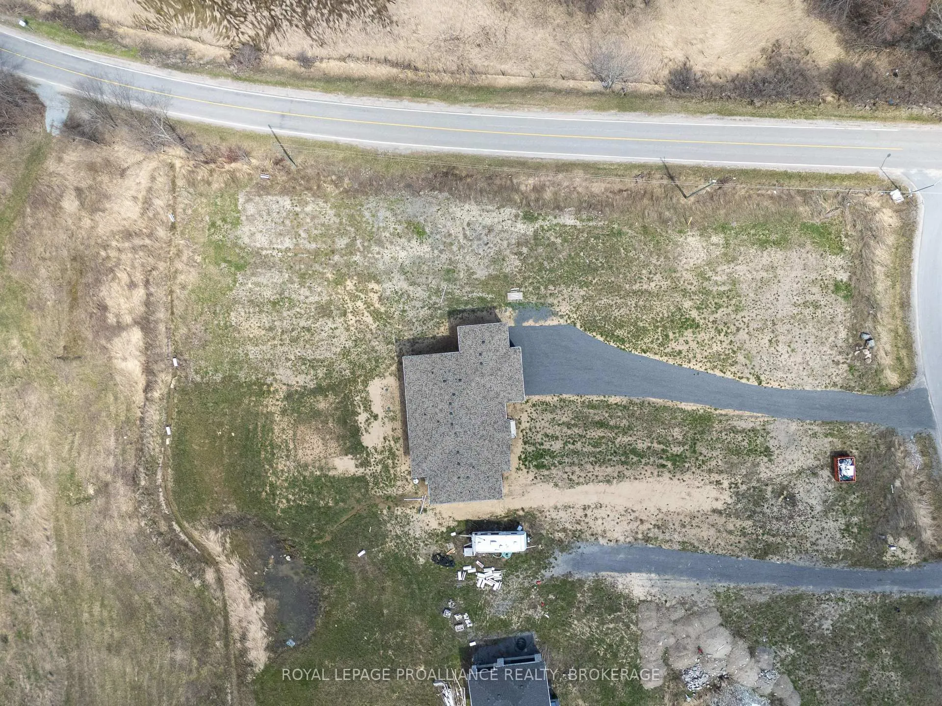 Photo 41 of 138 Hineman Street, Kingston, City North of 401 — HOMEH