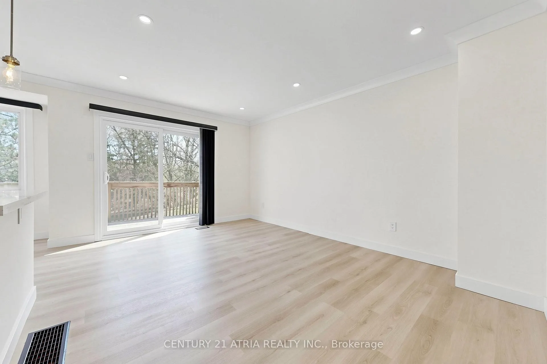 Photo 6 of 7 Anderson Place, Aurora, Aurora Highlands — HOMEH