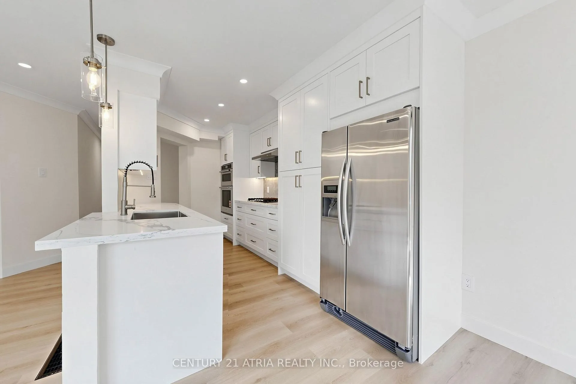 Photo 14 of 7 Anderson Place, Aurora, Aurora Highlands — HOMEH