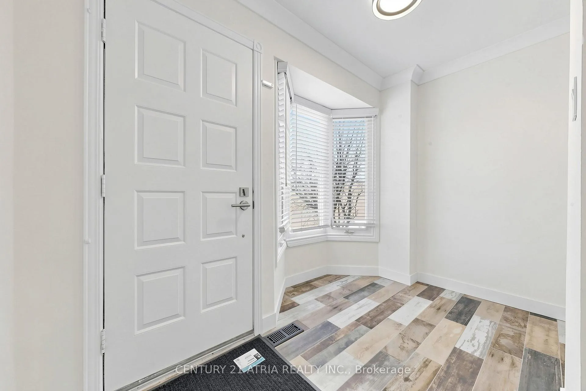 Photo 17 of 7 Anderson Place, Aurora, Aurora Highlands — HOMEH