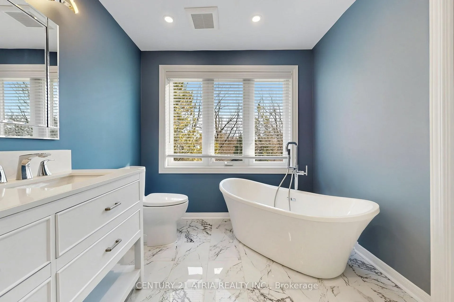 Photo 26 of 7 Anderson Place, Aurora, Aurora Highlands — HOMEH