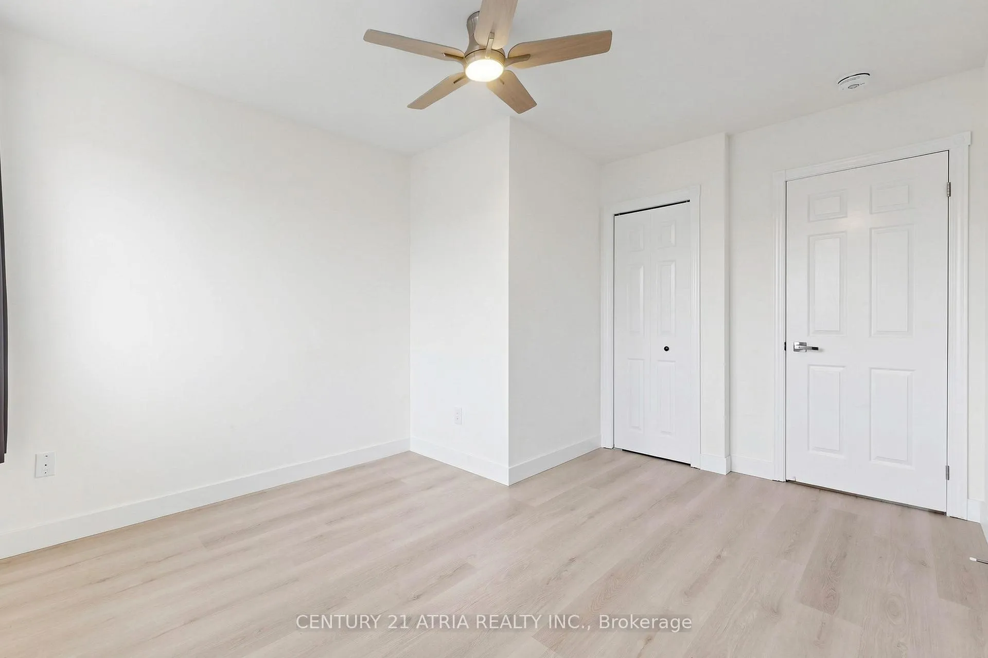 Photo 30 of 7 Anderson Place, Aurora, Aurora Highlands — HOMEH