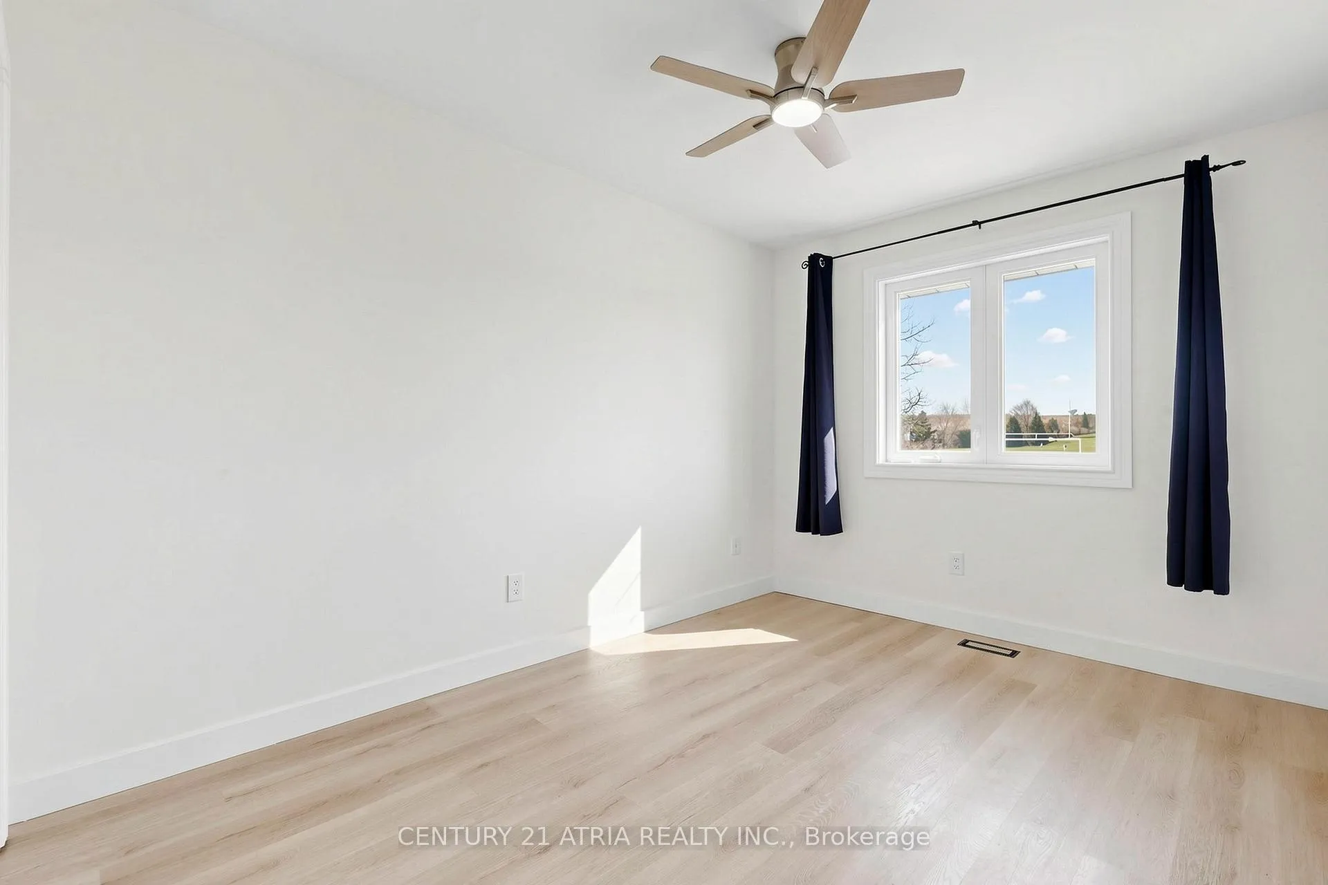 Photo 31 of 7 Anderson Place, Aurora, Aurora Highlands — HOMEH