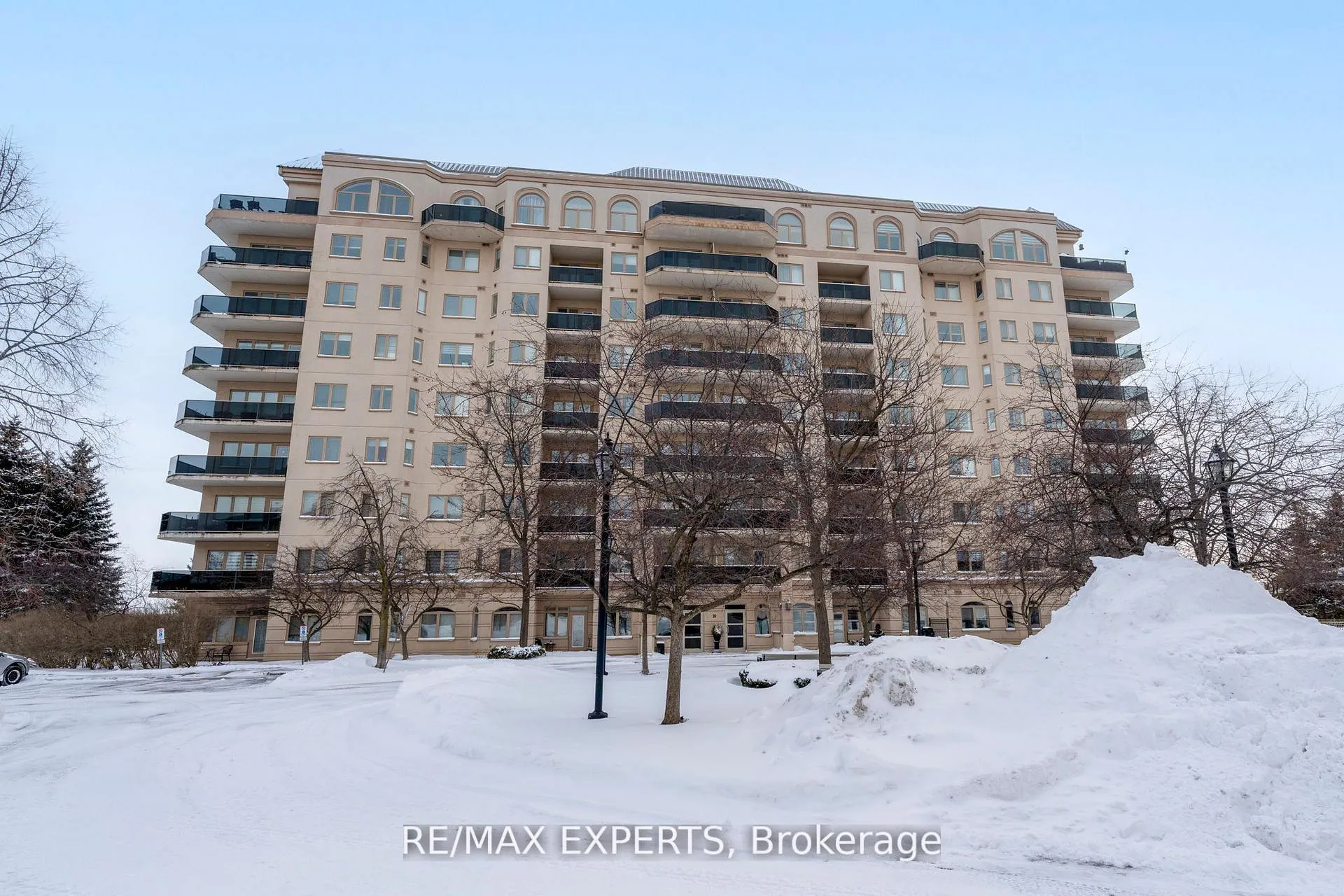 Photo 2 of Unit 406, 10 Dayspring Circle, Brampton, Goreway Drive Corridor — HOMEH