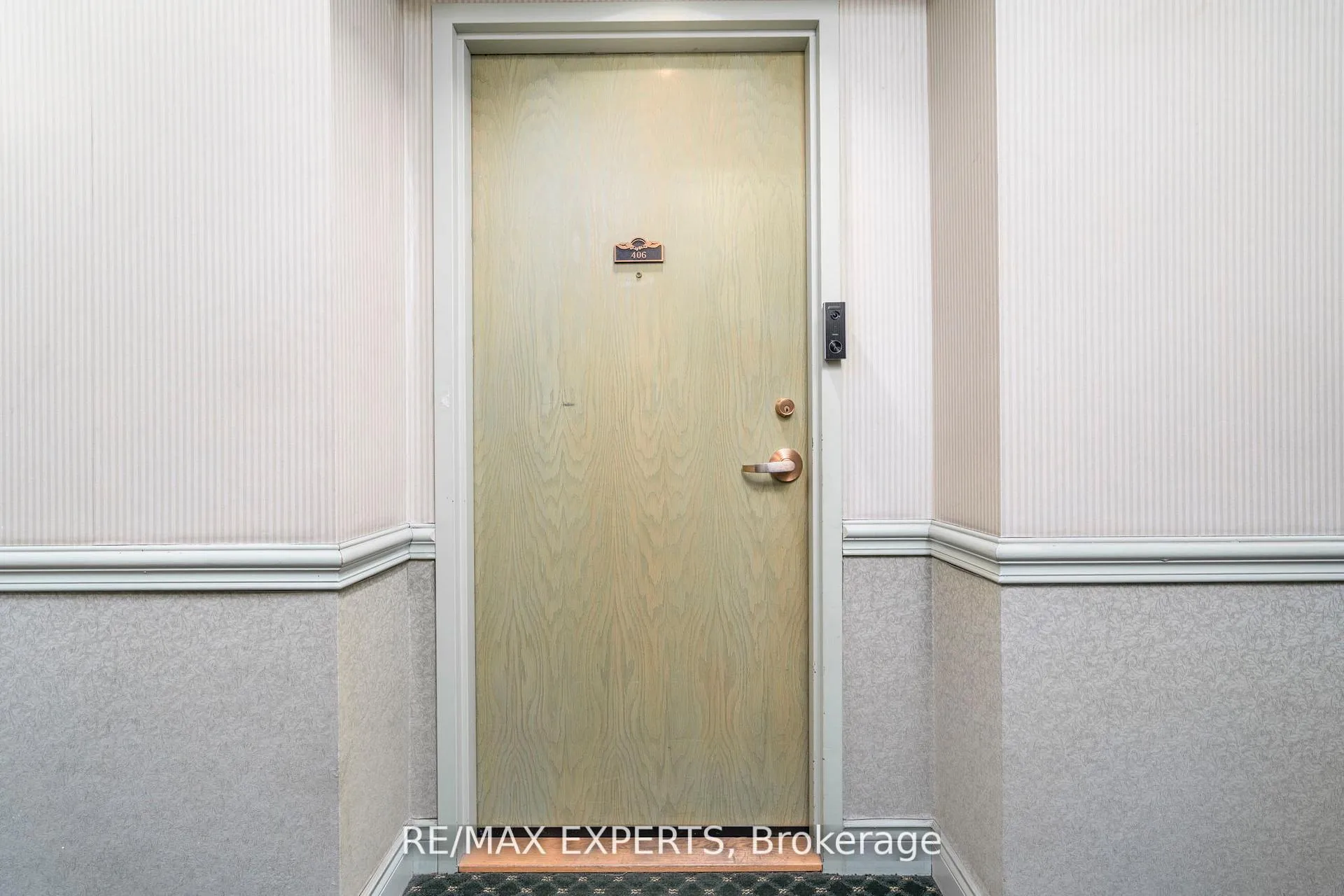 Photo 4 of Unit 406, 10 Dayspring Circle, Brampton, Goreway Drive Corridor — HOMEH