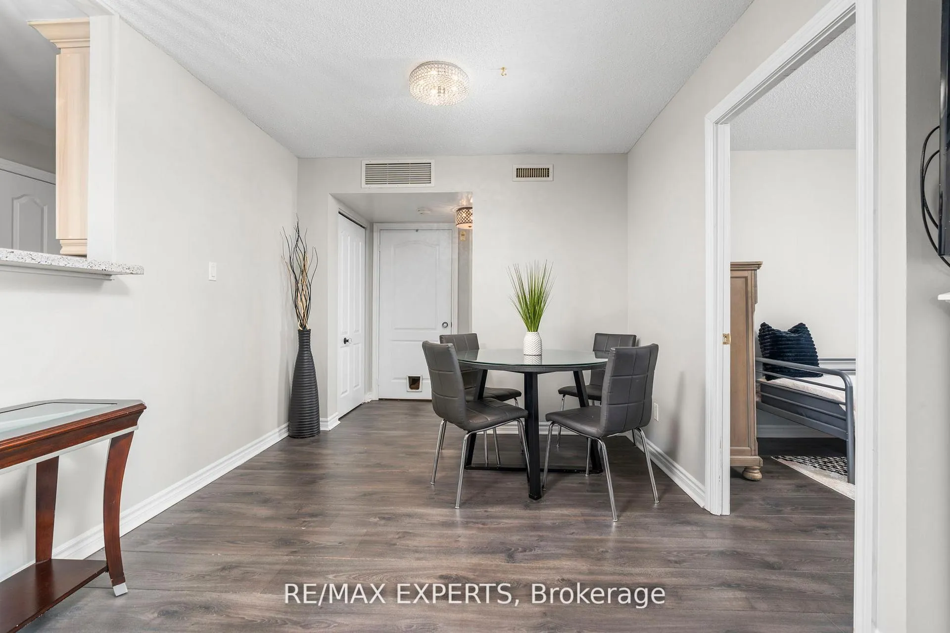 Photo 22 of Unit 406, 10 Dayspring Circle, Brampton, Goreway Drive Corridor — HOMEH